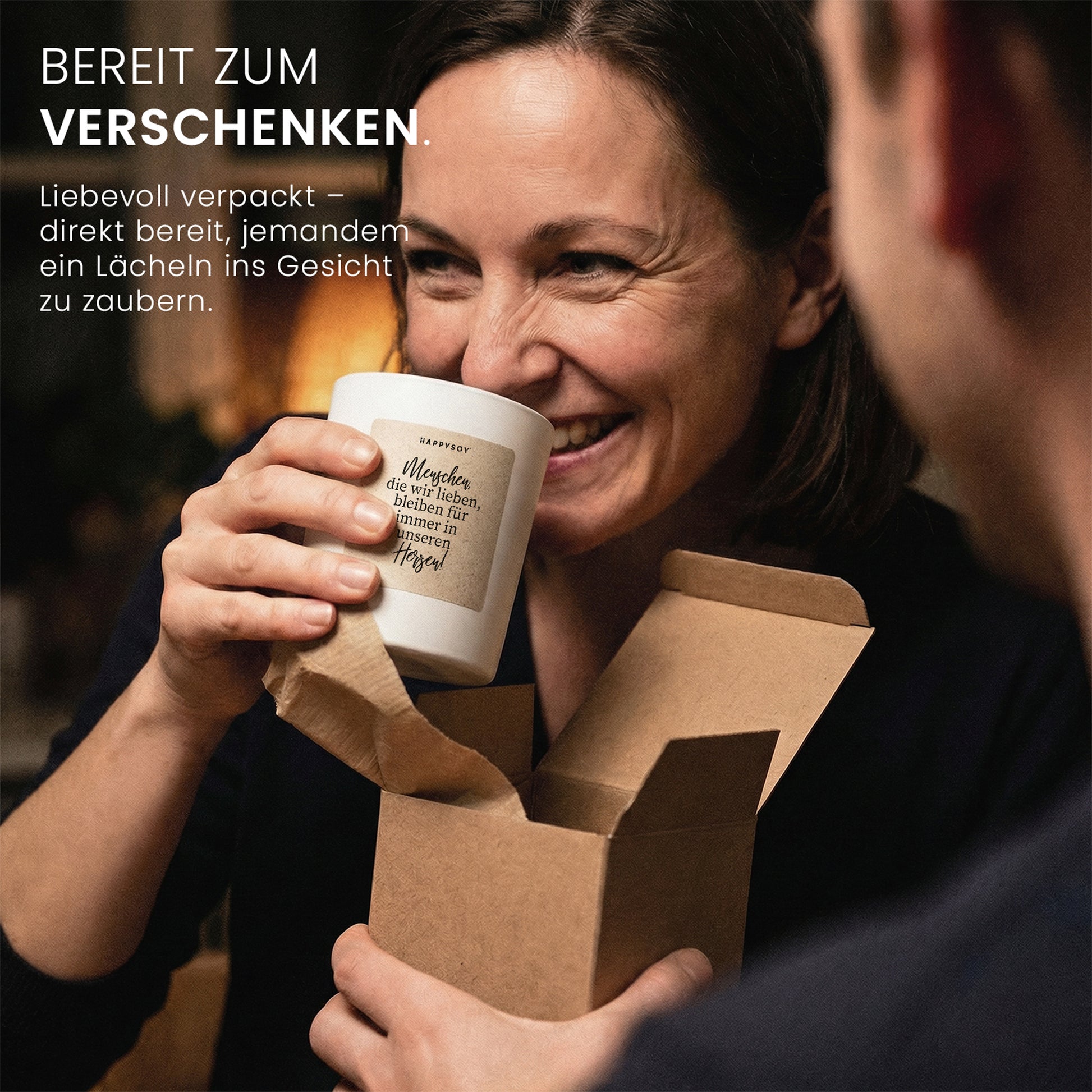 Menschen die wir lieben bleiben für immer in unseren Herzen - Duftkerze mit Spruch als Trostgeschenk, liebevolle Erinnerung, Kerze im Glas mit blumigem Duft - Bild 4
