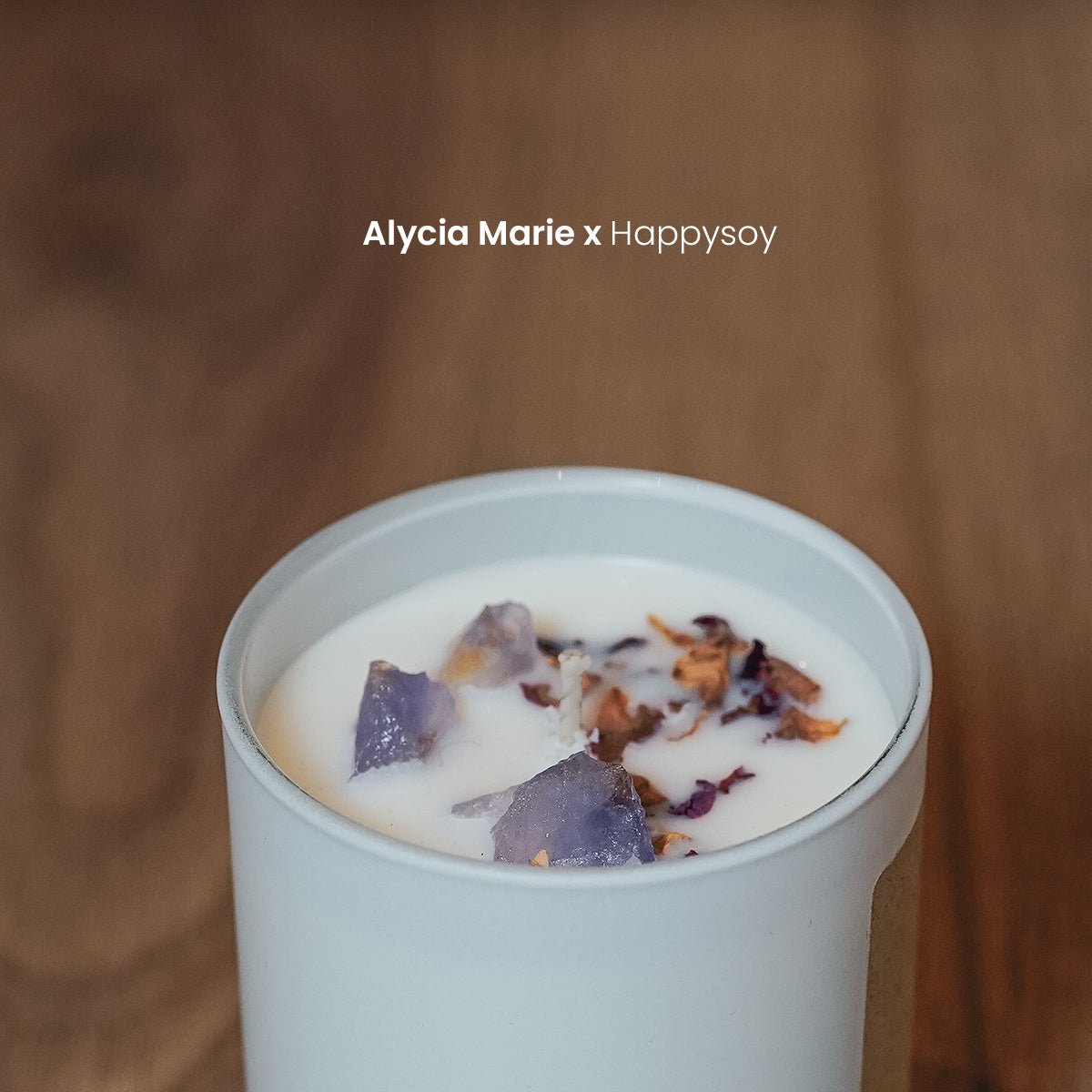 The Sun - Duftkerze mit Amethyst und Rosenblättern - Alycia Marie x Happysoy - Happysoy®